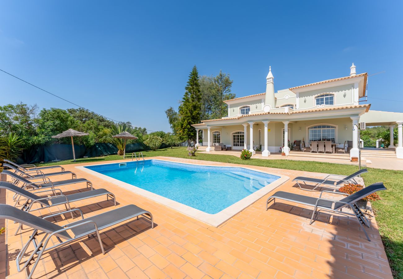 Villa en Boliqueime - Quinta das Laranjeiras | 4 Dormitorios | Casa en el Campo | Boliqueime