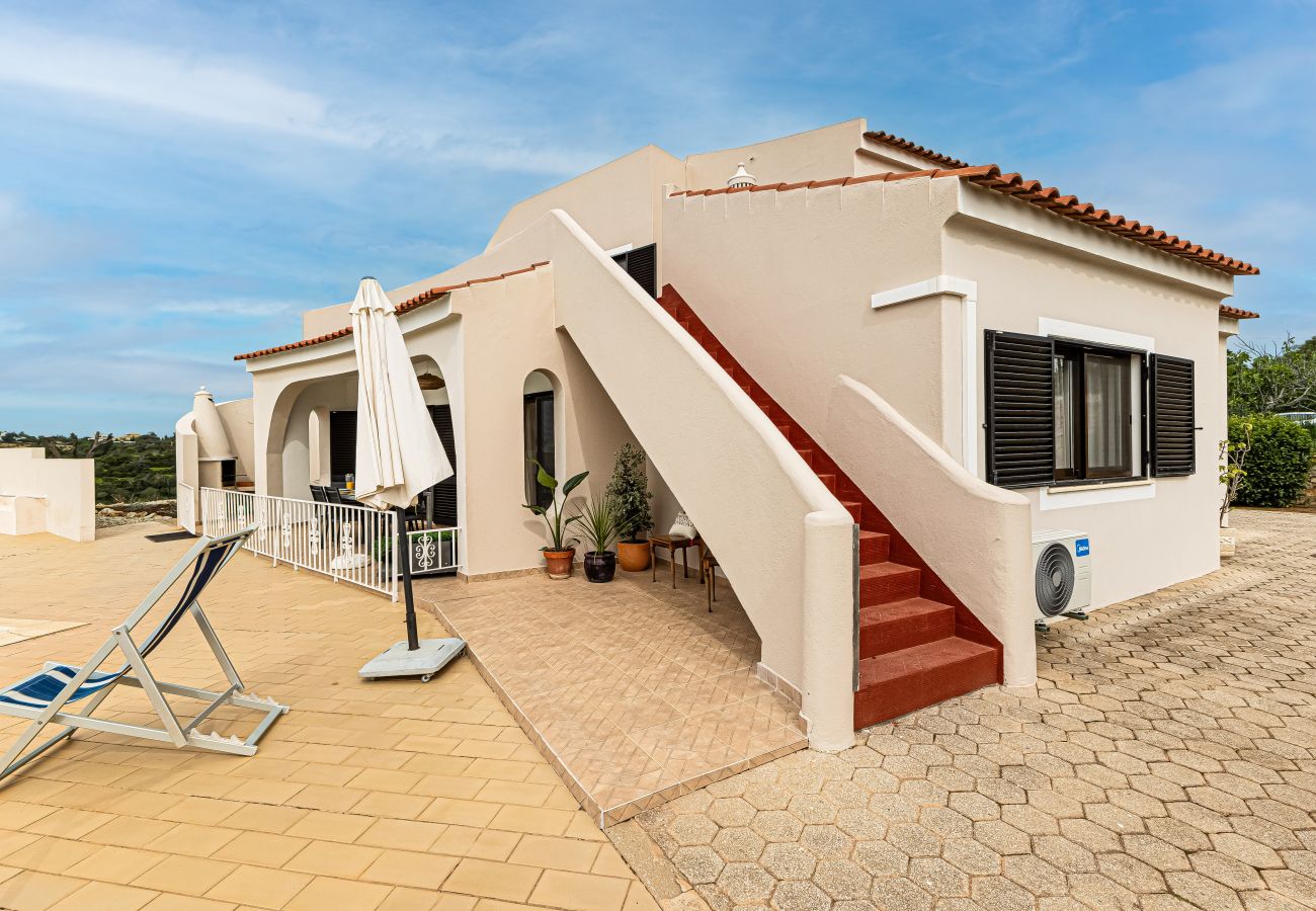 Villa en Porches - Casa do Vale: PET Friendly | Family, Pool & Beach