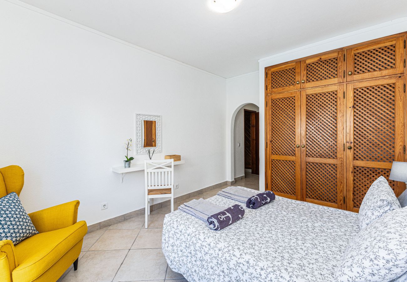 Apartamento en Lagos - Moinhos: Location | Pool | Families and Couples 