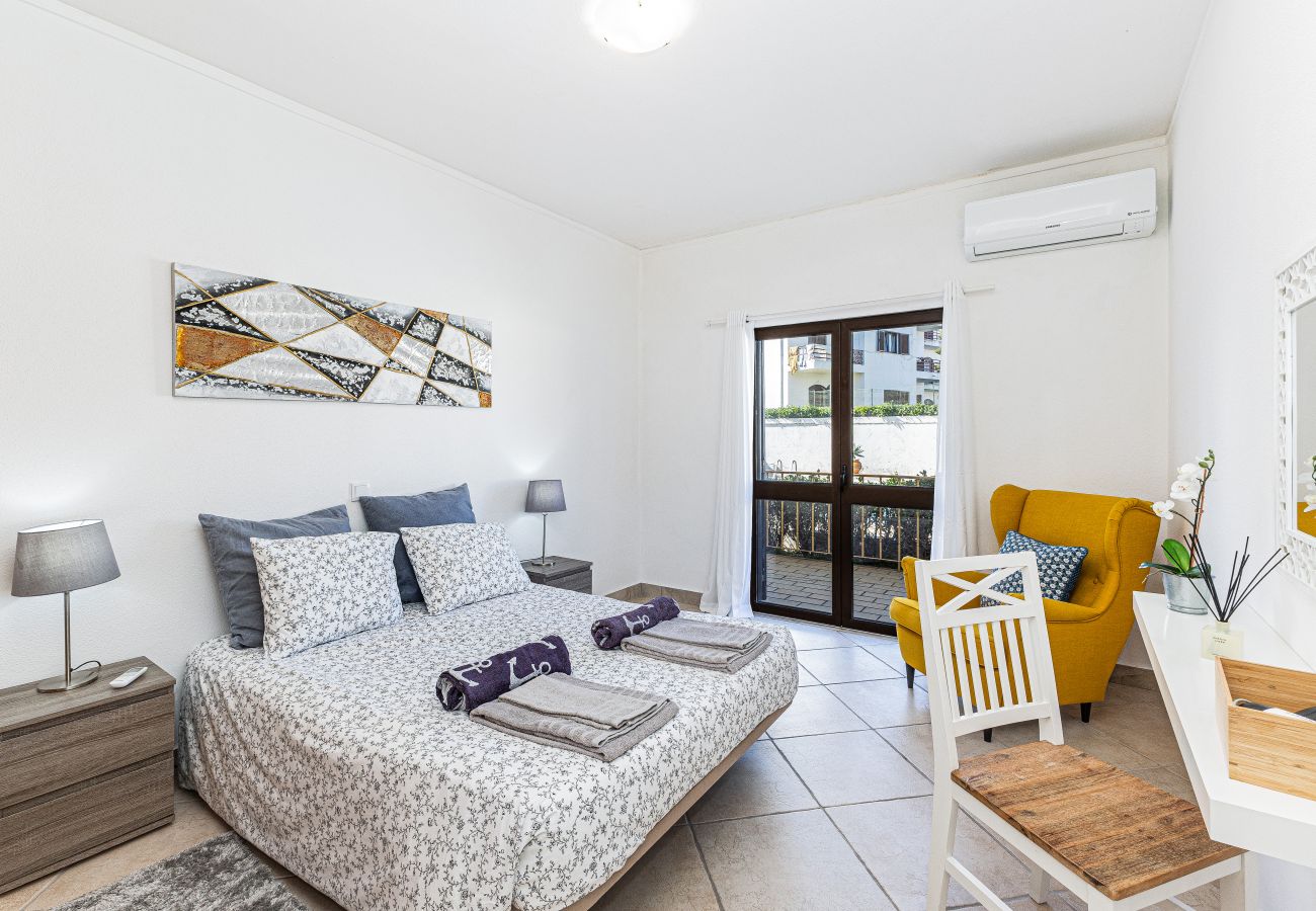 Apartamento en Lagos - Moinhos: Location | Pool | Families and Couples 