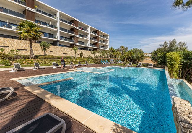 Apartamento en Lagos - Marina Village | Piscina | Garagem