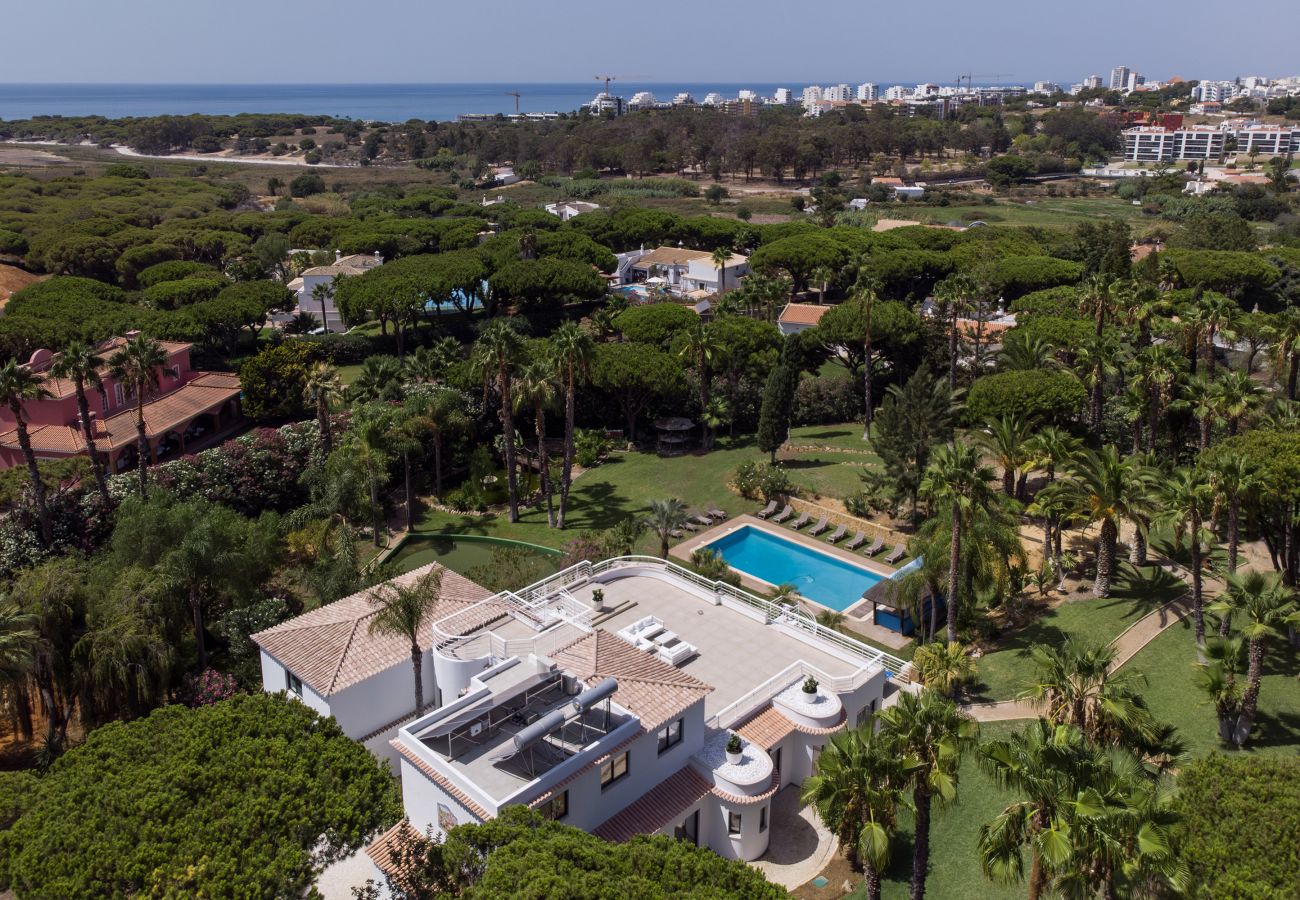 Villa en Vilamoura - Villa Natura | 6 Dormitorios | Espectacular Villa con Amplio Jardín  | Vilamoura