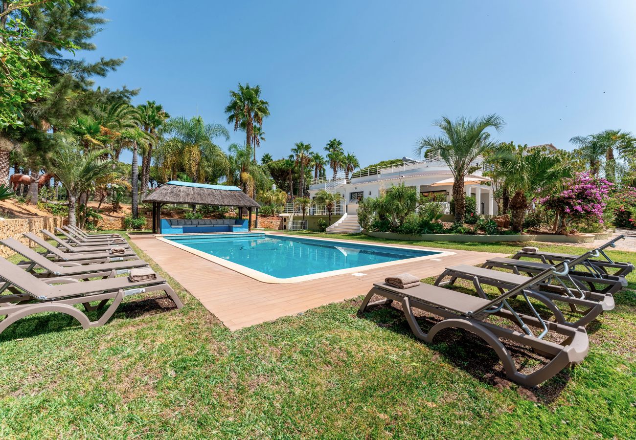 Villa en Vilamoura - Villa Natura | 6 Dormitorios | Espectacular Villa con Amplio Jardín  | Vilamoura