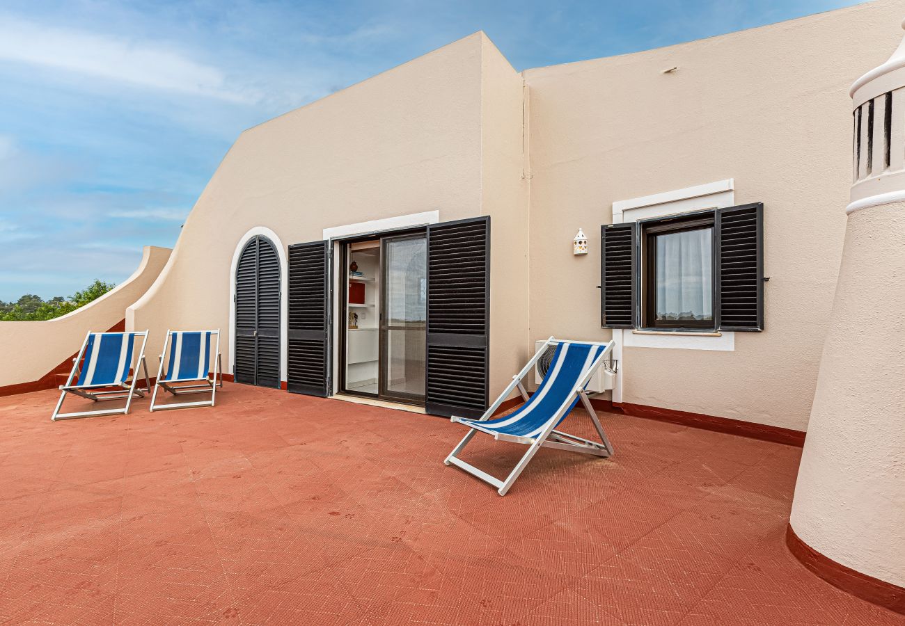 Villa à Porches - Casa do Vale: PET Friendly | Family, Pool & Beach