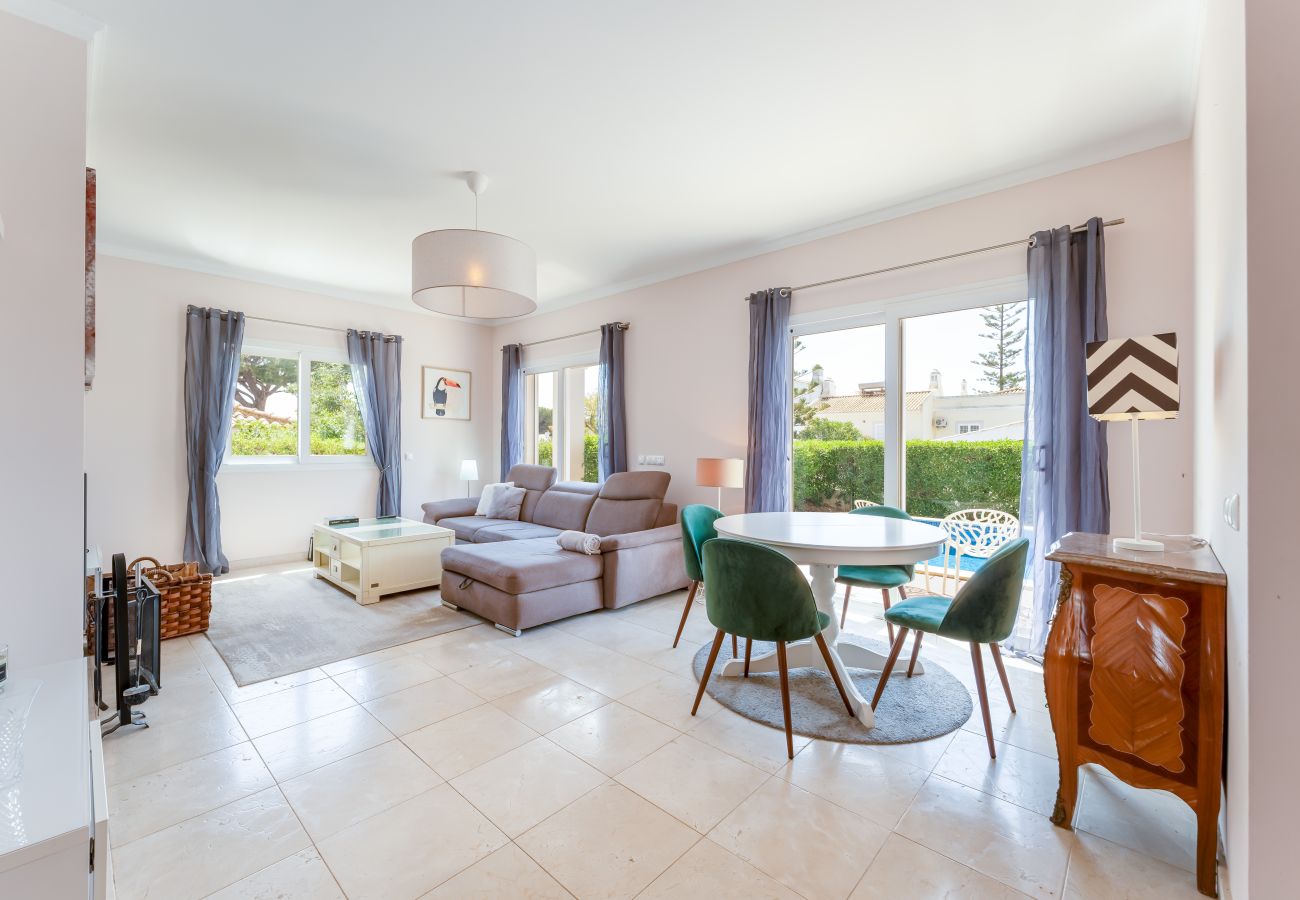 Villa à Vilamoura - Villa Lusa |4 Chambres | Près des terrains de Golf | Vilamoura