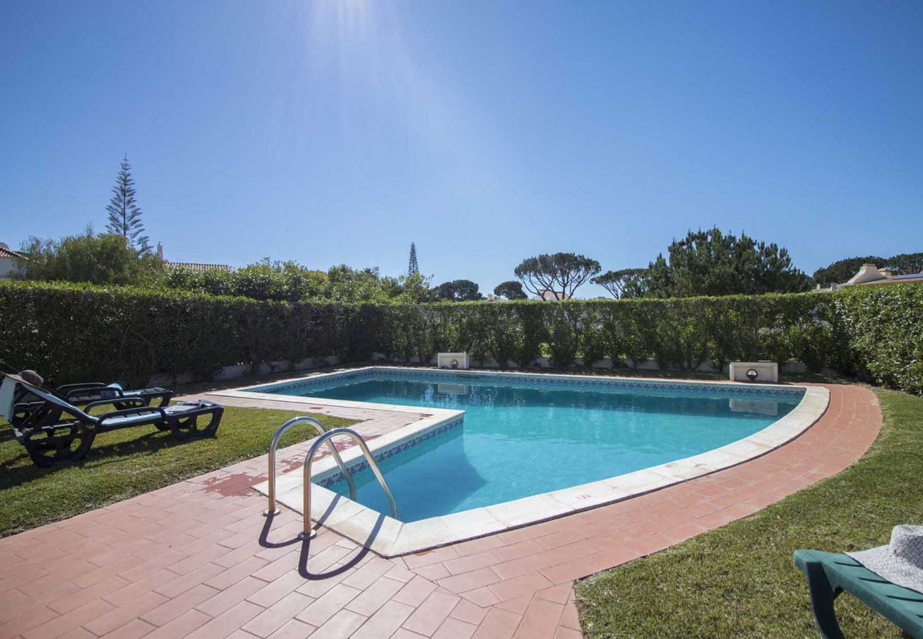 Villa em Vilamoura - Villa Jade | 4 Quartos | Piscina | Aldeia Velha | Vilamoura