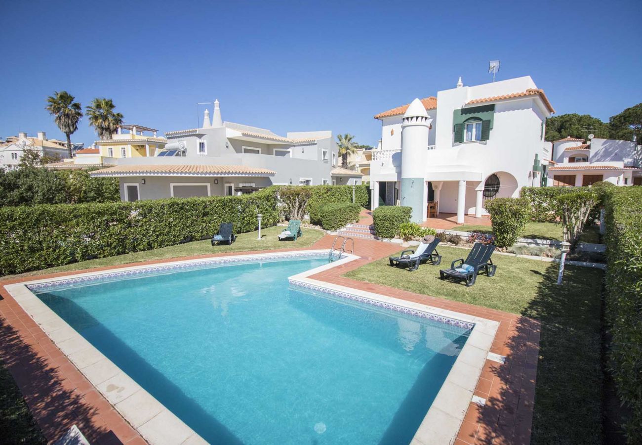 Villa em Vilamoura - Villa Jade | 4 Quartos | Piscina | Aldeia Velha | Vilamoura