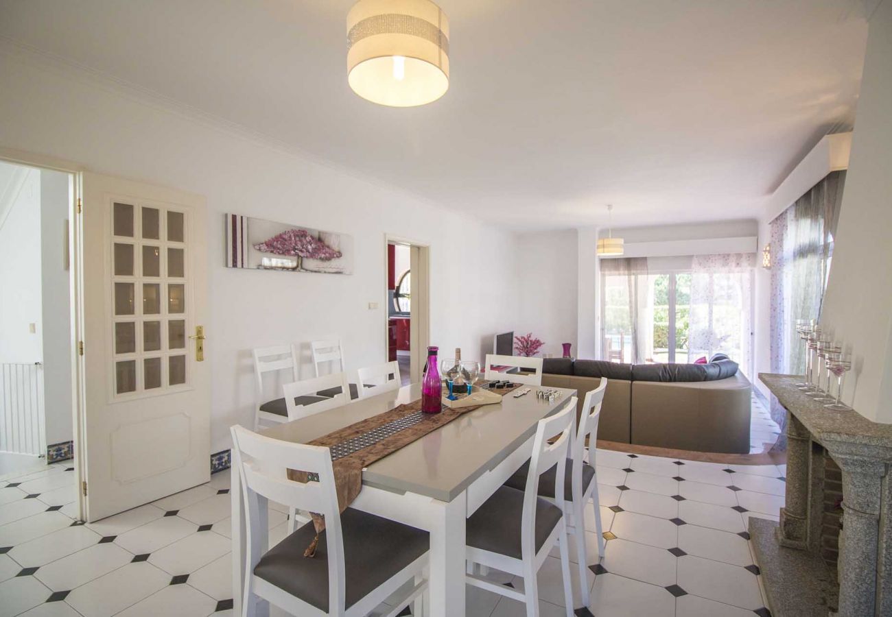 Villa em Vilamoura - Villa Jade | 4 Quartos | Piscina | Aldeia Velha | Vilamoura