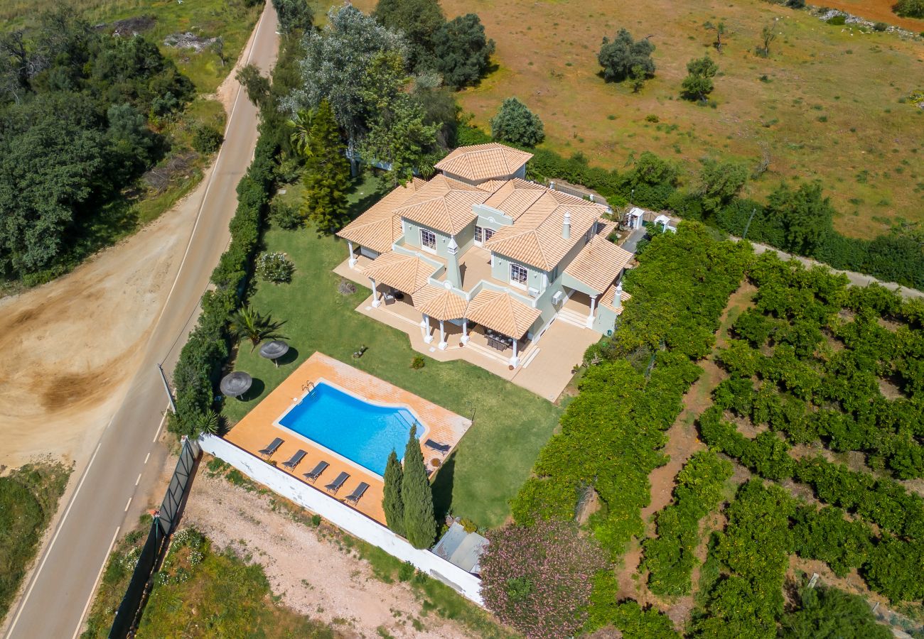 Villa em Boliqueime - Quinta das Laranjeiras | 4 Quartos | Casa no Campo | Boliqueime