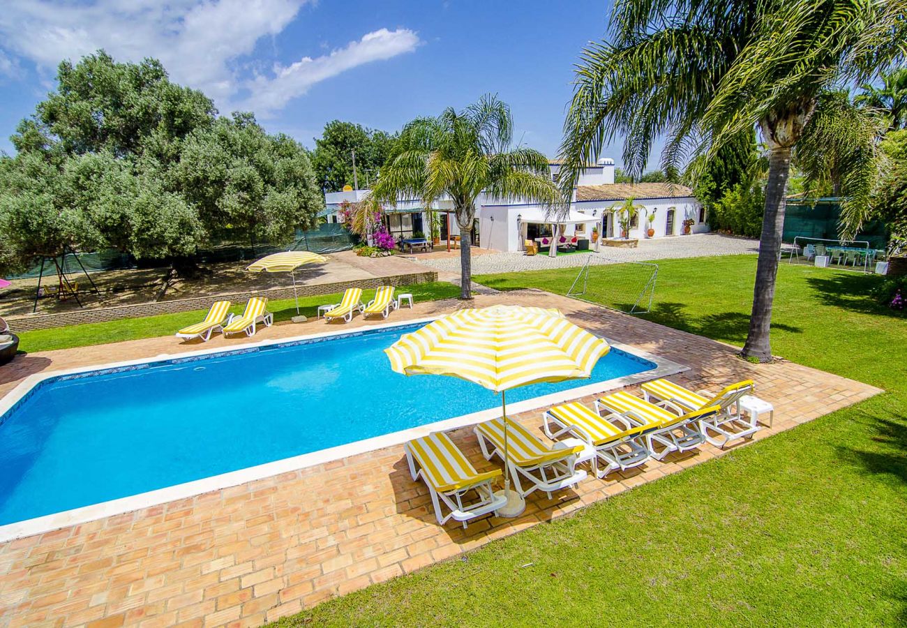 Villa em Loulé - Casa da Avó | 6 Quartos | Casa de Campo | Almancil