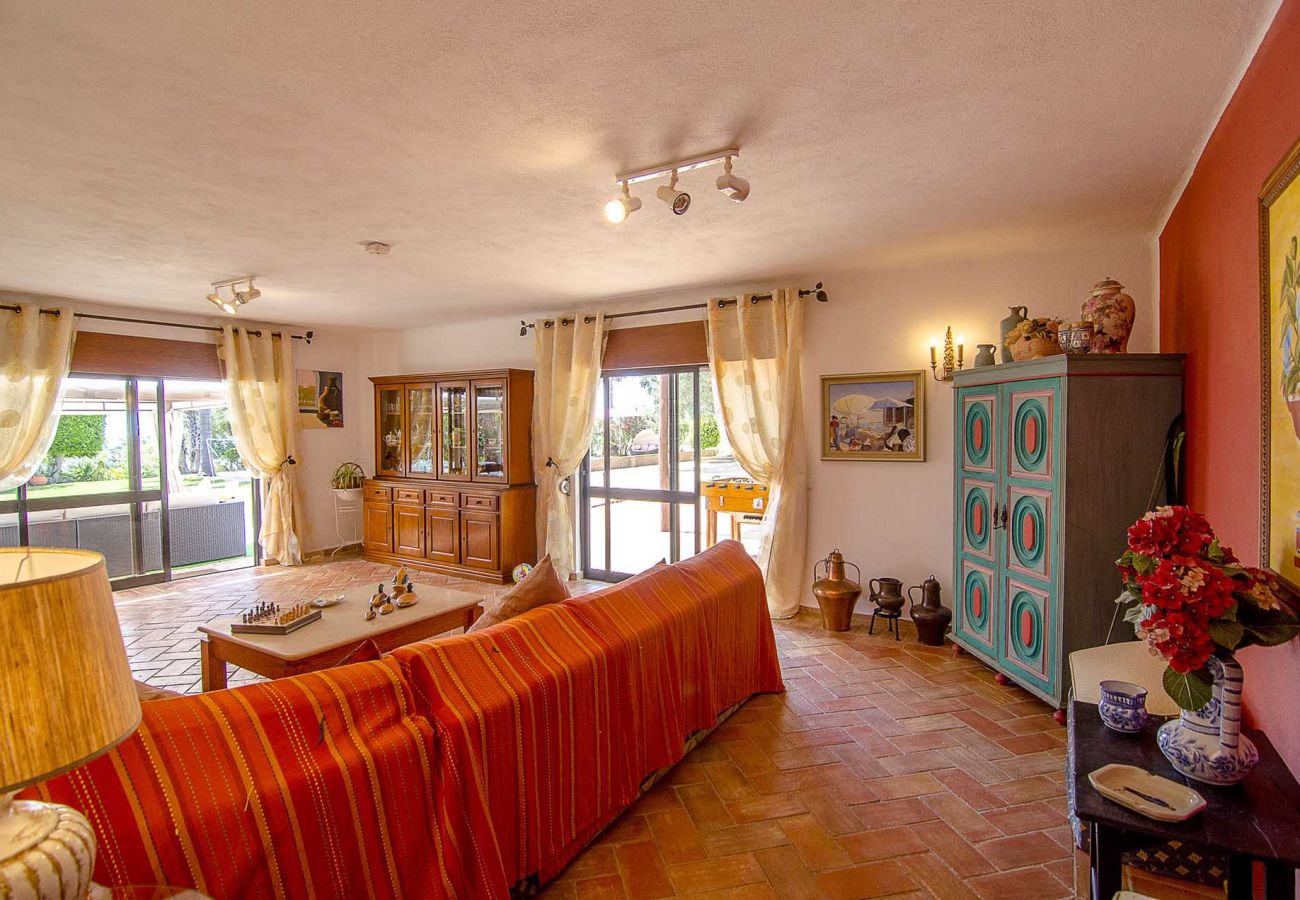 Villa em Loulé - Casa da Avó | 6 Quartos | Casa de Campo | Almancil