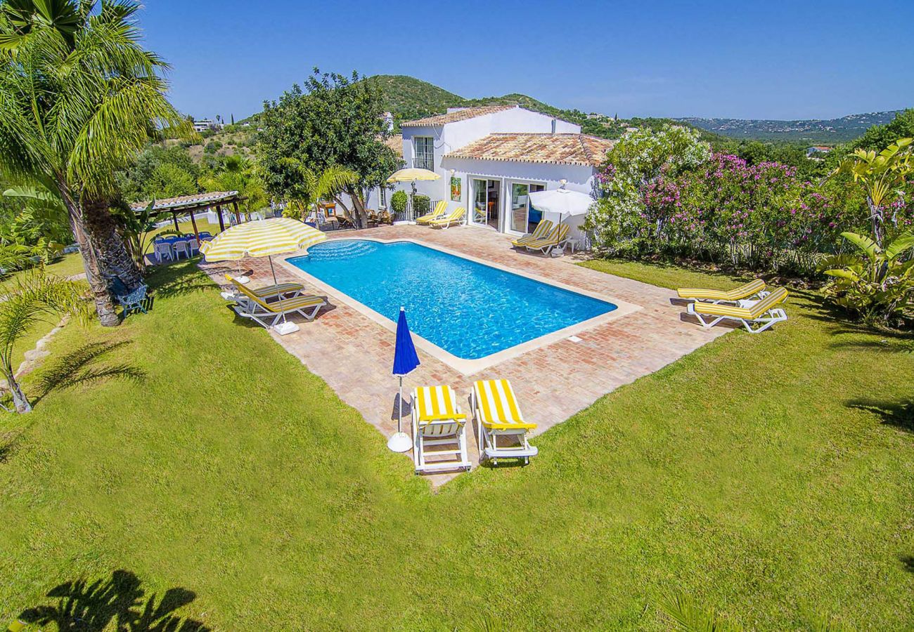 Villa em Almancil - Quinta da Ilda | 6 Quartos | Casa Típica | Almancil 