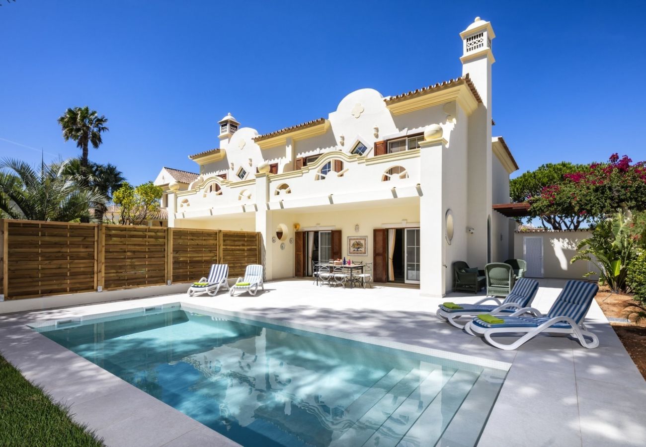 Casa geminada em Quinta do Lago - Casa Altos - 3 Quartos - Pinheiros Altos