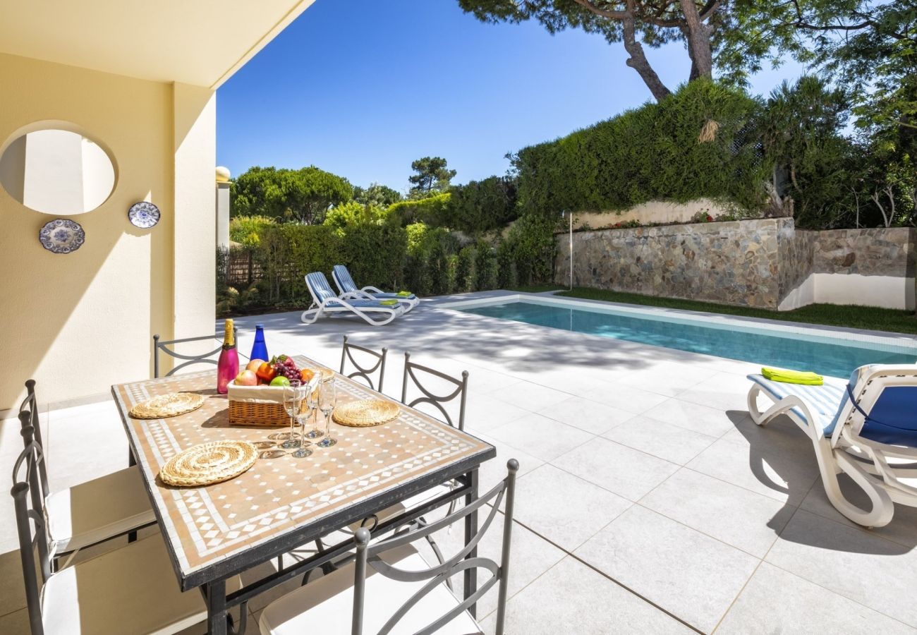 Casa geminada em Quinta do Lago - Casa Altos - 3 Quartos - Pinheiros Altos