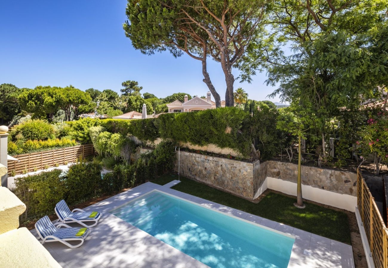 Casa geminada em Quinta do Lago - Casa Altos - 3 Quartos - Pinheiros Altos