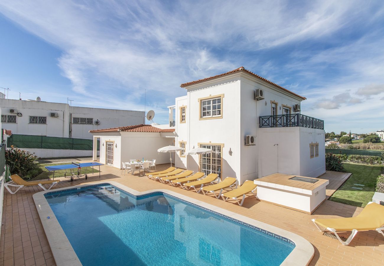 Villa em Albufeira - Villa Pacheco | 4 Quartos | Ao pé da praia | Olhos de Água