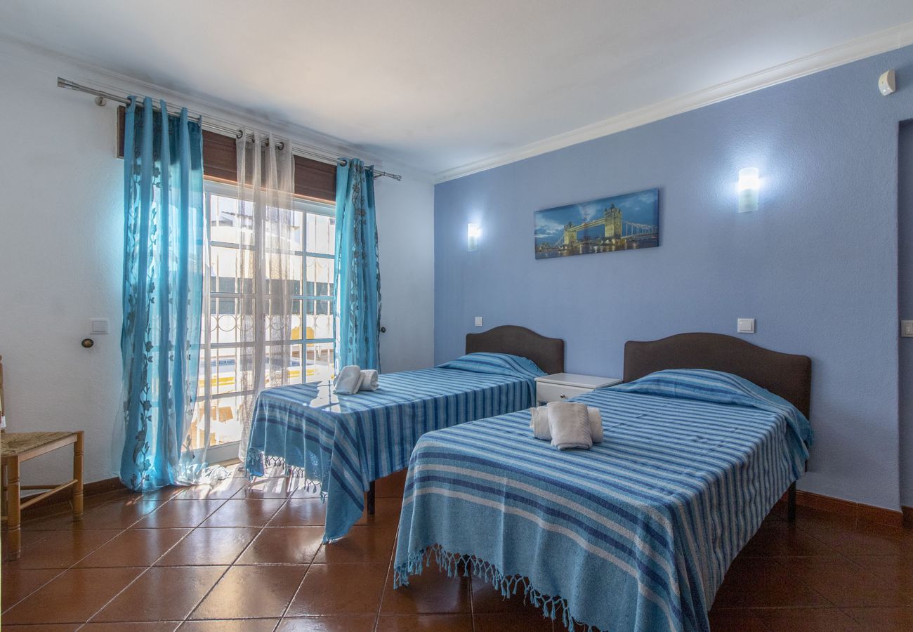 Villa em Albufeira - Villa Pacheco | 4 Quartos | Ao pé da praia | Olhos de Água