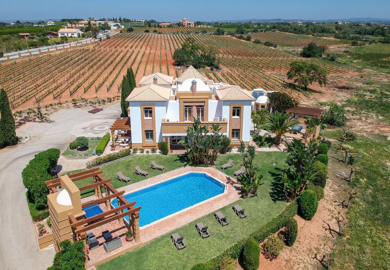 Villa em Albufeira - Quinta Dionysus | 6 Quartos | Vinha Própria | Albufeira