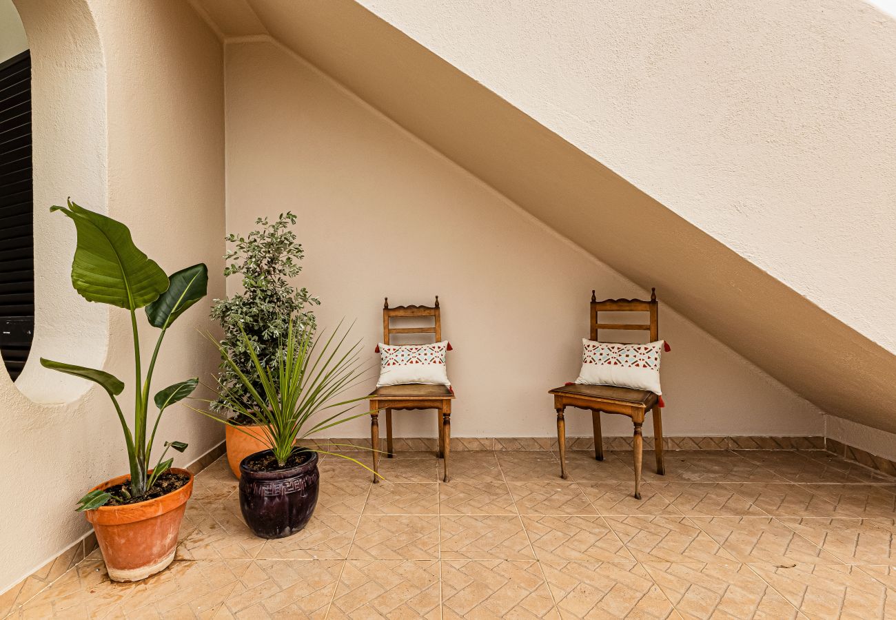 Villa em Porches - Casa do Vale: PET Friendly | Family, Pool & Beach