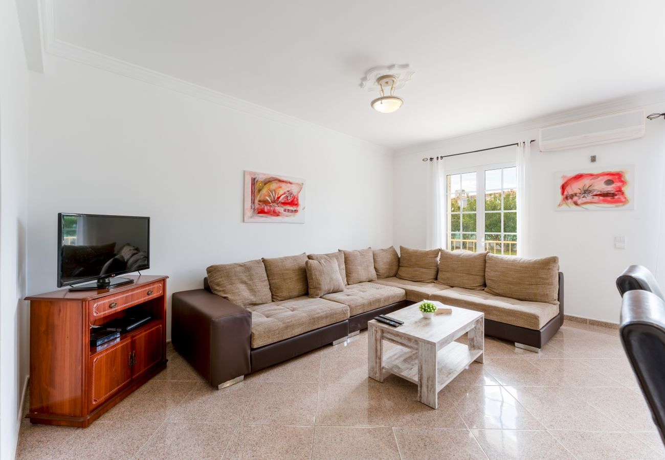 Casa geminada em Albufeira - Casa Pimenta | 5 Quartos | Central | Olhos de Água