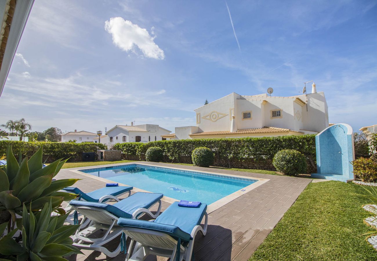 Villa in Galé - Villa Magali | 4 Bedrooms | Walking Distance to Beach | Galé