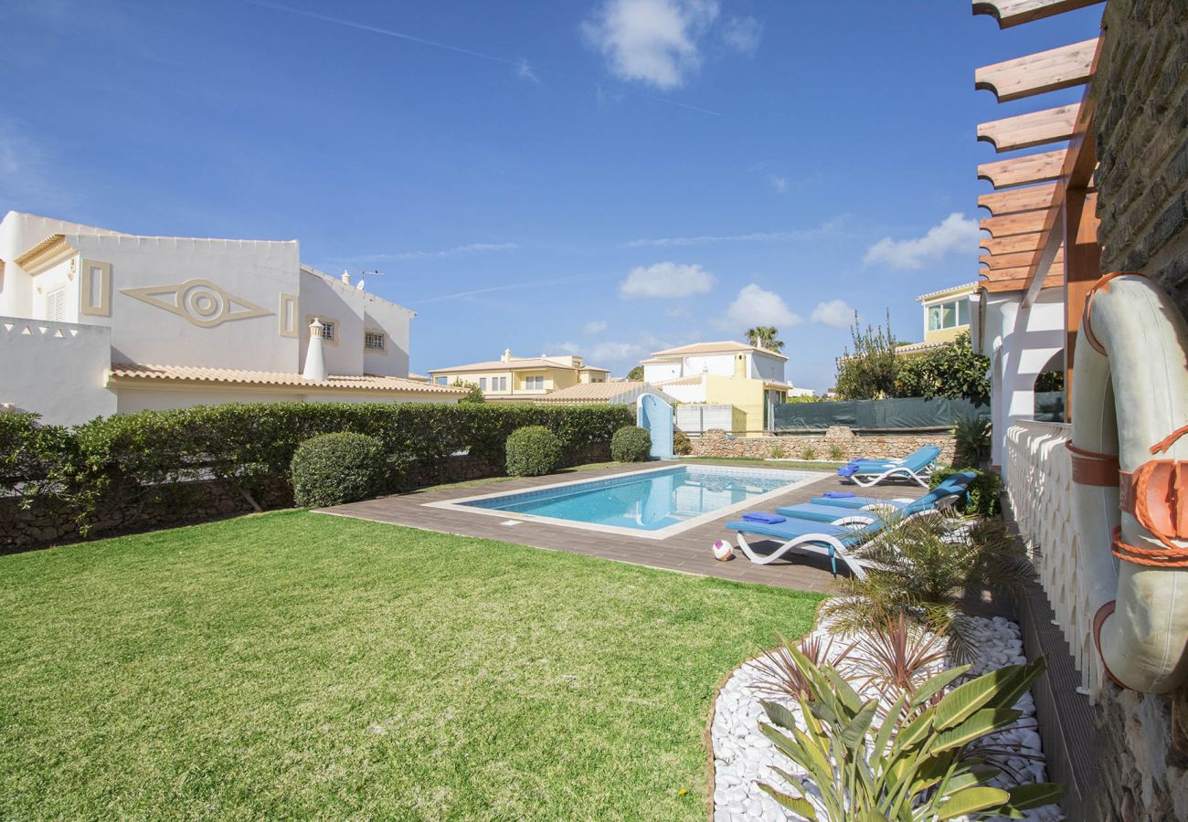 Villa in Galé - Villa Magali | 4 Bedrooms | Walking Distance to Beach | Galé