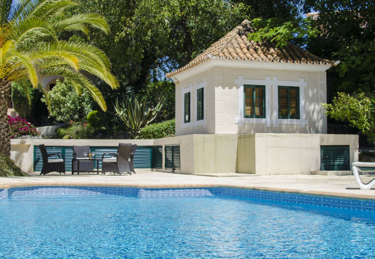 Villa in Almancil - Villa Caravela | 4 Bedrooms | Beautiful Garden | Almancil