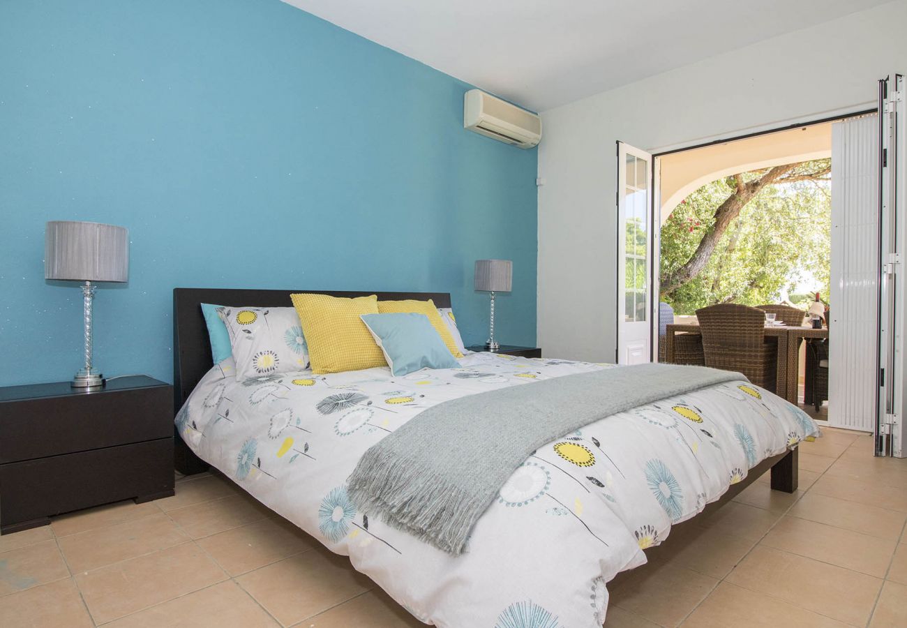 Villa in Almancil - Villa Caravela | 4 Bedrooms | Beautiful Garden | Almancil