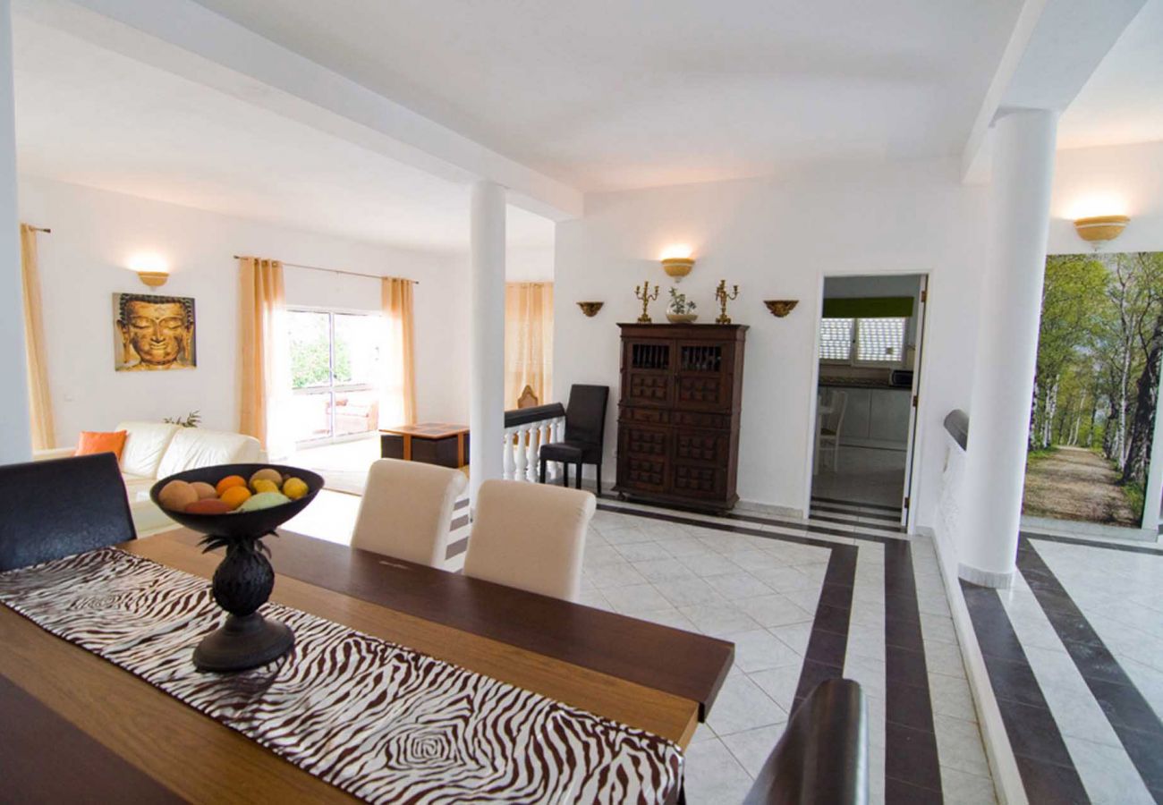 Villa in Albufeira - Villa Jorida | 4 Bedrooms | Quiet | Albufeira