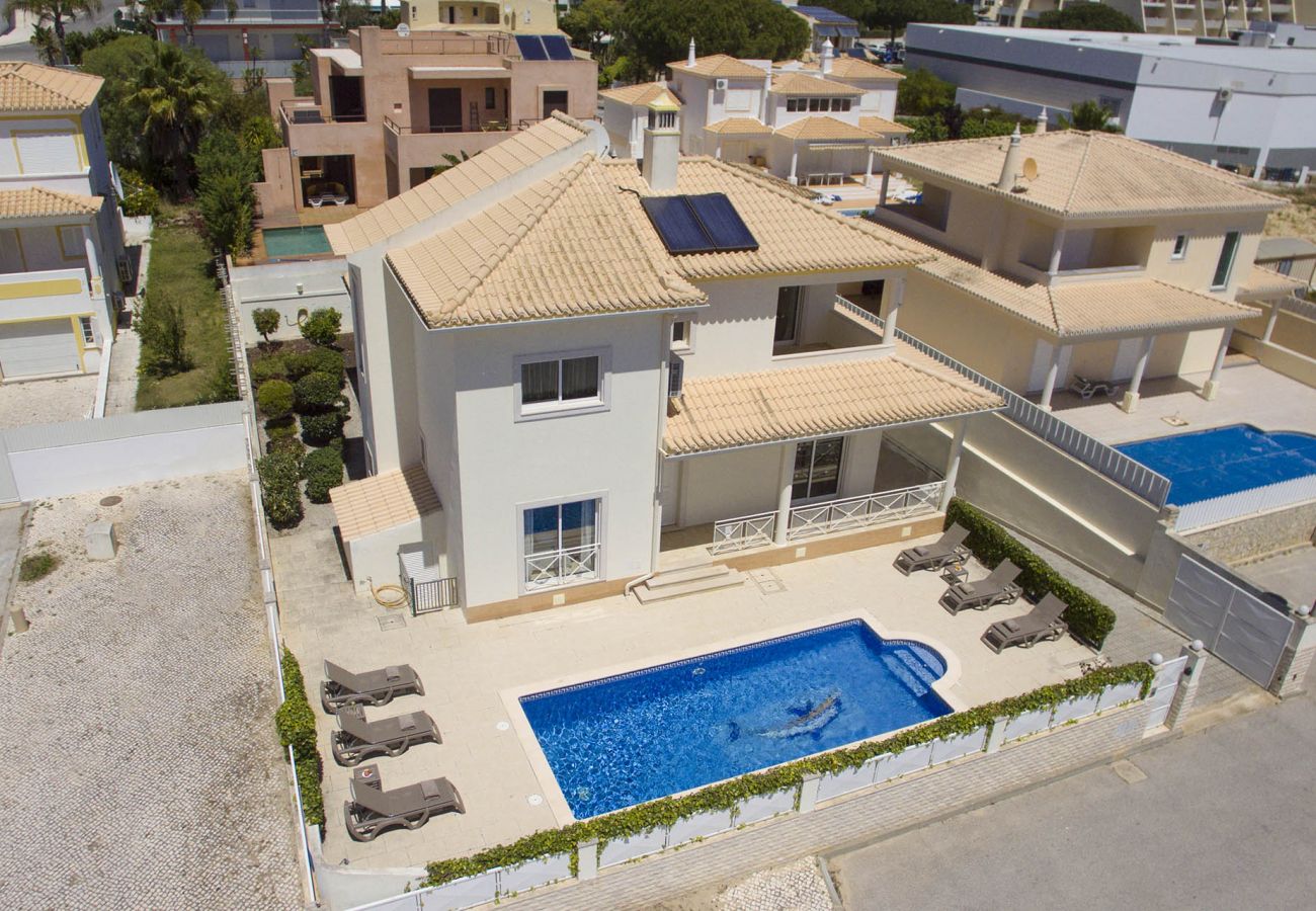 Villa in Galé - Villa Maresia | 4 Bedrooms | Easy Walking Distance to Beach | Galé