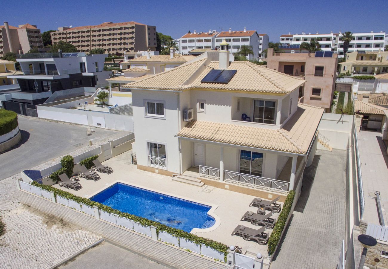 Villa in Galé - Villa Maresia | 4 Bedrooms | Easy Walking Distance to Beach | Galé