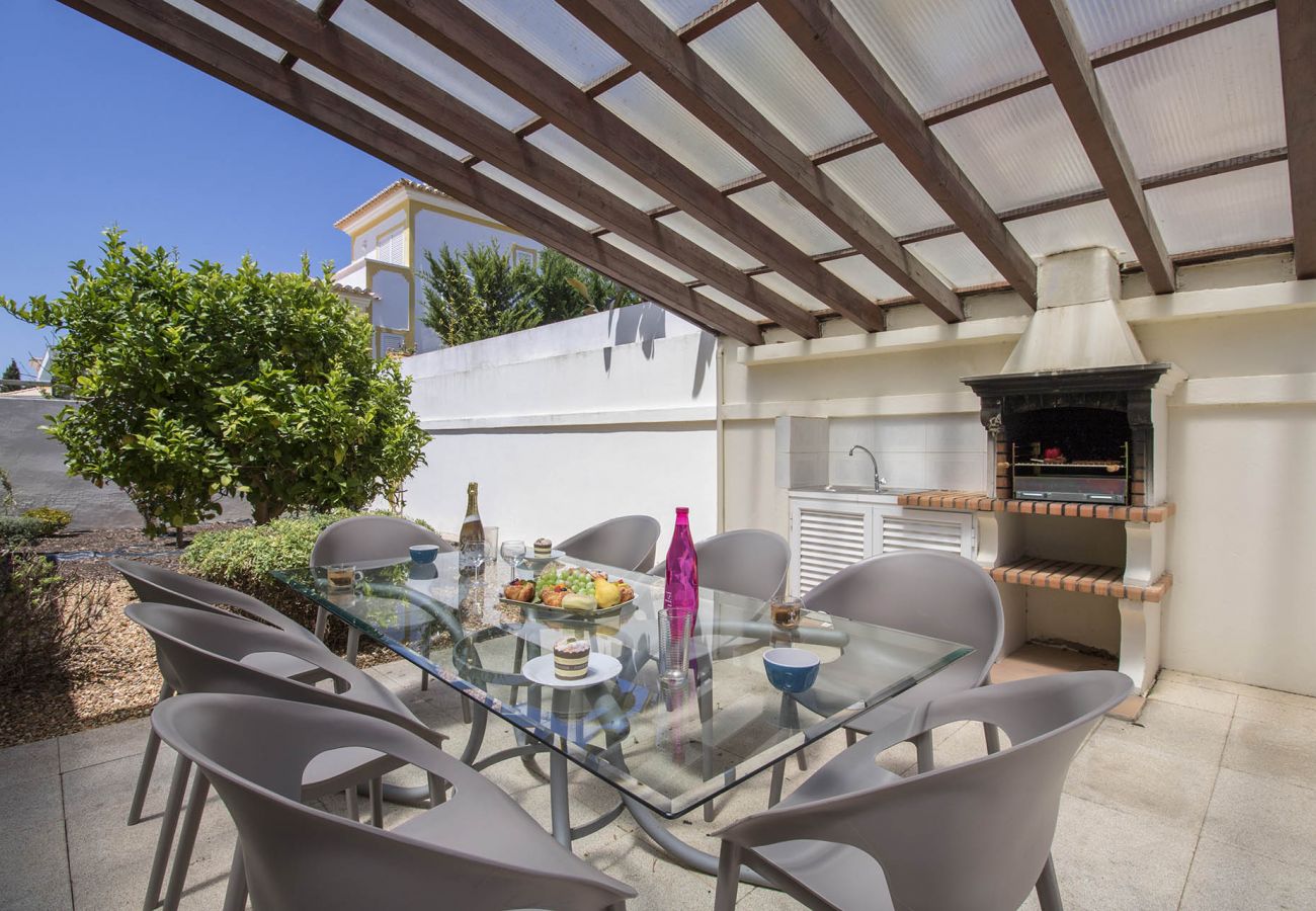 Villa in Galé - Villa Maresia | 4 Bedrooms | Easy Walking Distance to Beach | Galé