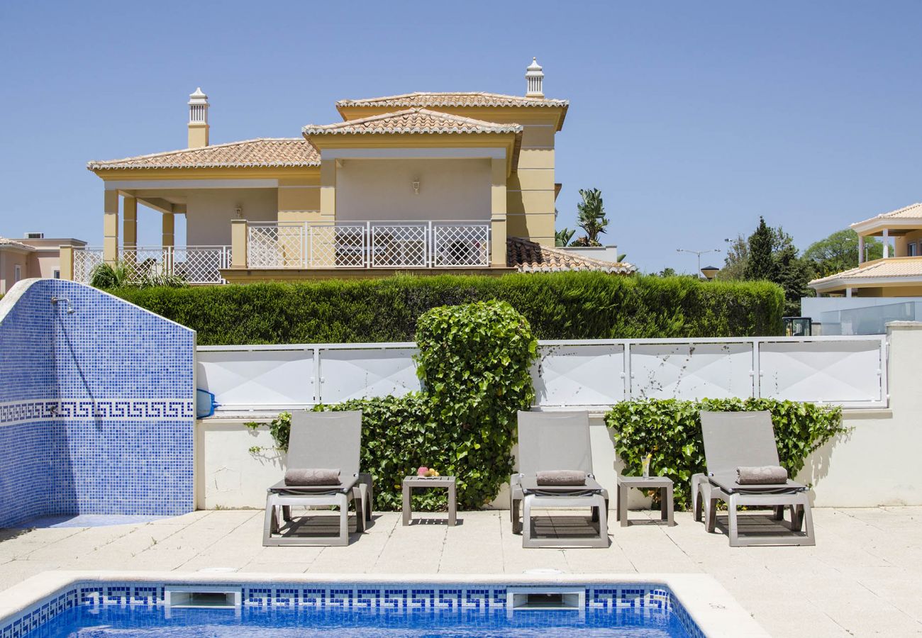 Villa in Galé - Villa Maresia | 4 Bedrooms | Easy Walking Distance to Beach | Galé