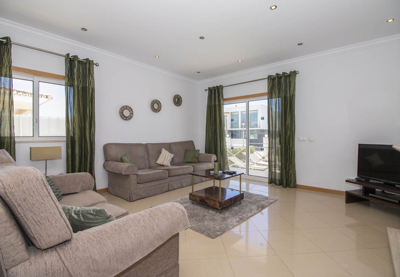 Villa in Galé - Villa Maresia | 4 Bedrooms | Easy Walking Distance to Beach | Galé