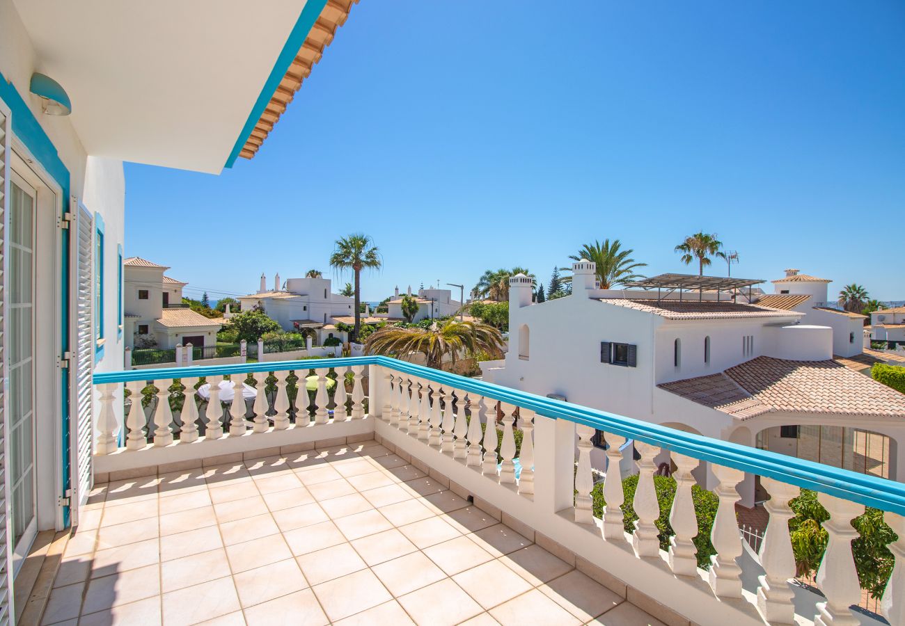 Villa in Galé - Villa Azul | 4 Bedrooms | Easy Walking to the Beach | Galé