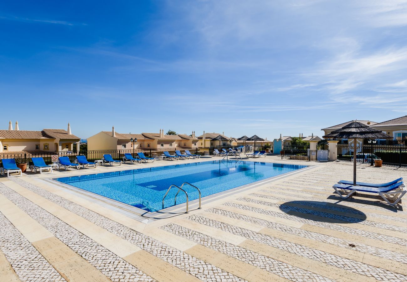 Apartment in Lagos - Fairviews Village Boavista