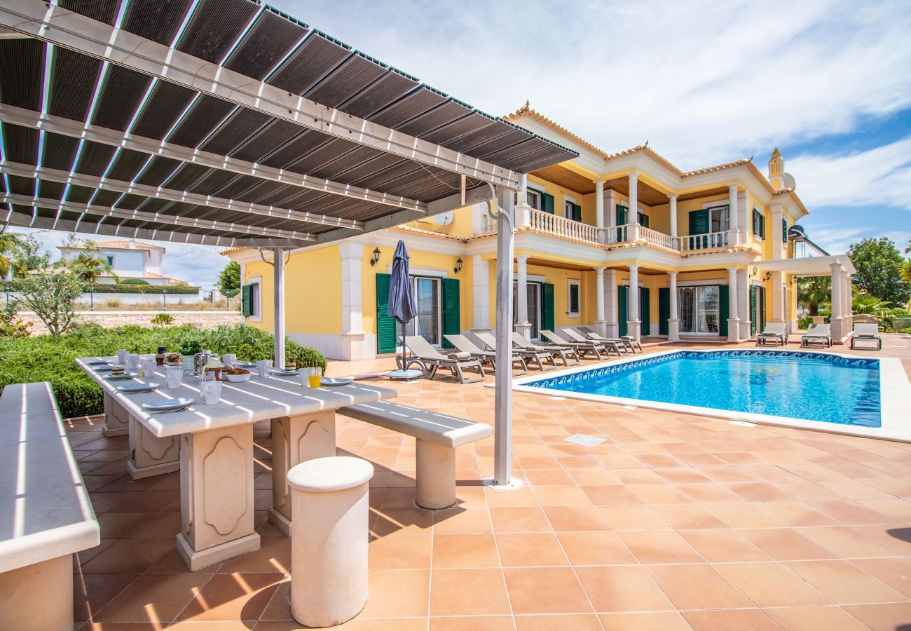 Villa in Albufeira - Villa Iris | 5 Bedrooms | Premium | Galé